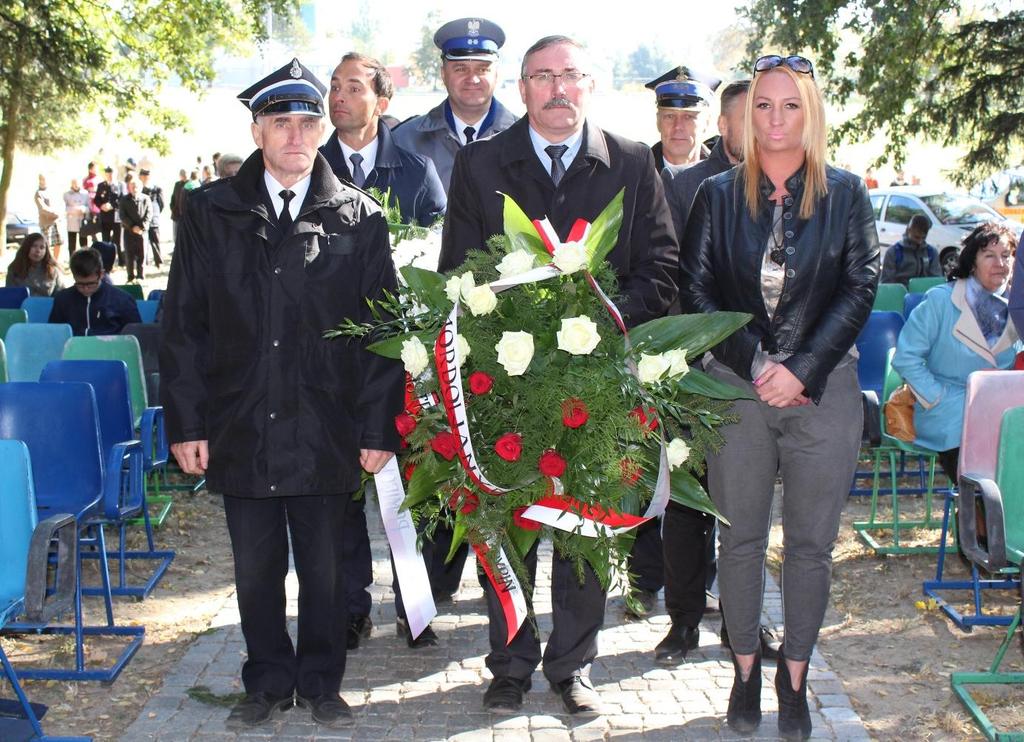 76. ROCZNICA ZBRODNI SELBSTSCHUTZU W dniu 9 października 2015 roku w Lasku Rusinowskim odbyła się doroczna uroczystość obchodów tym razem 76.