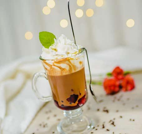 gorąco z chili Hot chocolate with chilli Czekolada na gorąco z wiśniami i