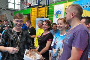 Franciszkowi Posłusznemu, pochodzącemu z diecezji tarnowskiej, ale należącemu wówczas do diecezji Bridgeport w Stanach Zjednoczonych, która obsługiwała parafię św.