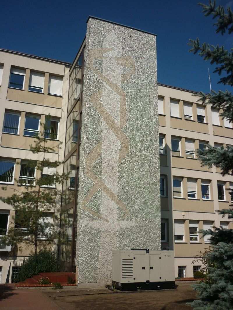 1. Termomodernizacja elewacji klatki schodowej 1.2. Roboty elewacyjne Str: 4 8 KNR 023-2614-02-00 IGM Warszawa 93,000 m2.