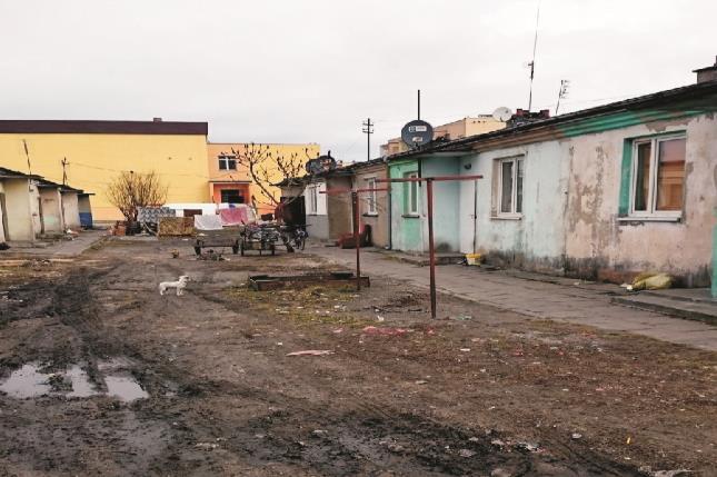 W miarę oddalania się od historycznego centrum miasta, mieszane funkcje zostają w coraz większym stopniu zdominowane przez funkcję mieszkaniową.