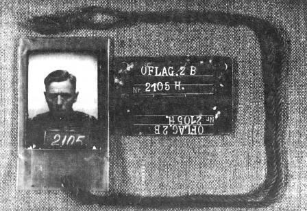 Po kapitulacji został osadzony m.in. w Oflagu II B w Arnswalde, i Oflagu II D Gross- Borni.
