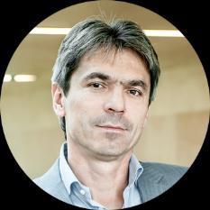 Odpowiada za wizję rozwoju oraz strategię Grupy