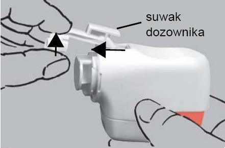 Czyszczenie Należy odwrócić inhalator proszkowy Novolizer do góry dnem. Wziąć luźny suwak dozownika pociągając do przodu i do góry. Wszelkie pozostałości proszku można usunąć, lekko ostukując suwak.