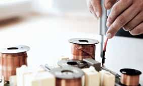 Technologia HiFi 08 09 Pracujemy z różnymi konceptami obudów od laminatu