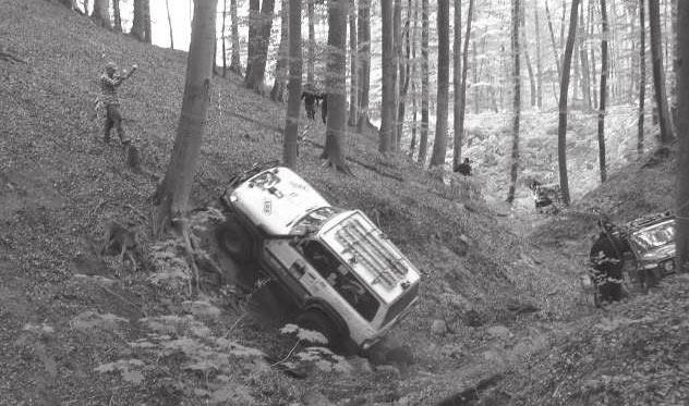 LISTOPAD NR 12 PRALNIA EKOLOGICZNA Tak ju sobie wymyœli³ cztery lata temu 37- letni wówczas Piotr Aru³kowicz otworzê sobie pralniê i to pralniê ekologiczn¹. Bo takiej nie ma w ca³ym Szczecinku.