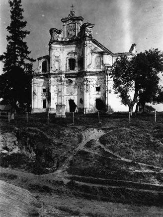 PARAFIE KAMIEŃ KOSZYRSKI I WIELKA GŁUSZA Po powrocie z urlopu wypoczynkowego w pierwszych dniach września 1930 roku, bp Adolf Piotr Szelążek wznowił wizytację swojej diecezji, udając się do parafii
