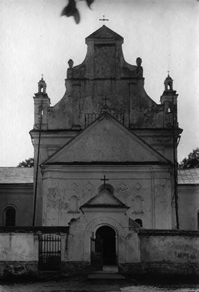 MACIEJÓW Według planu wizytacji, bp Adolf Piotr Szelążek miał przybyć do Maciejowa w godzinach porannych 2 czerwca 1930 roku i po południu tego samego dnia miał odjechać do Przewał.