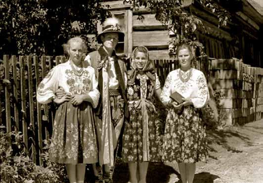 Zaužívaný zvyk, uzatvárať sobáš v rámci svojej lokality, vychádzal zo želania rodičov, aby sa netrhali majetky, ale sa pripojila roľa k roli.