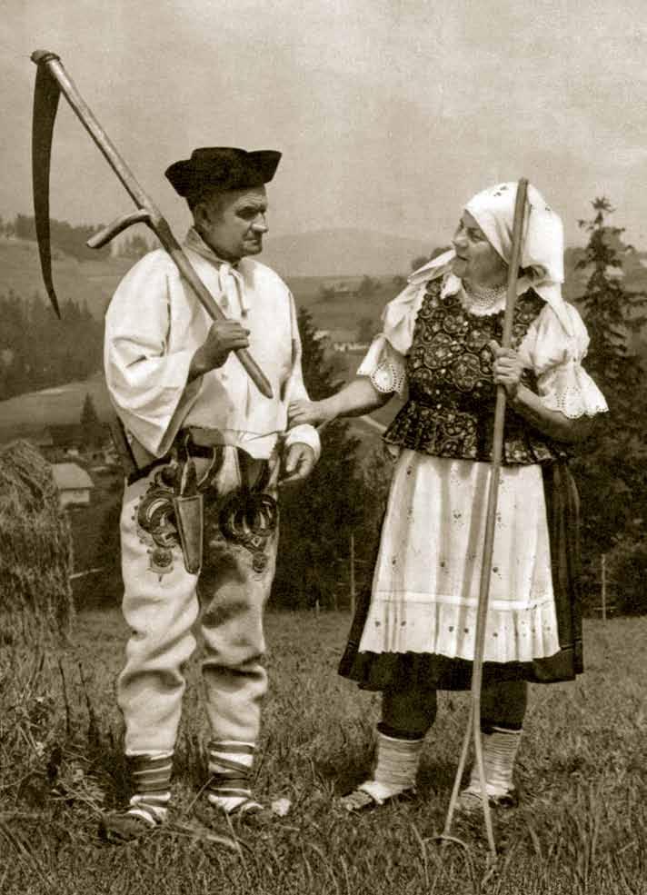 144 Ženský a mužský ľudový