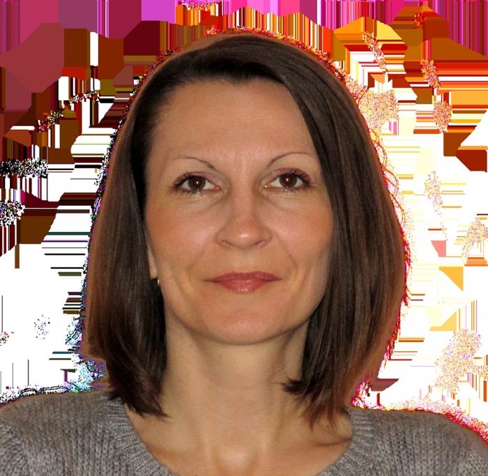 Słońce czekoladzie niestraszne W naszym sklepie królują Kinder jajka z niespodzianką i cukierki nimm2 ten towar musi być zawsze i oczywiście leży na wysokości wzroku dziecka.