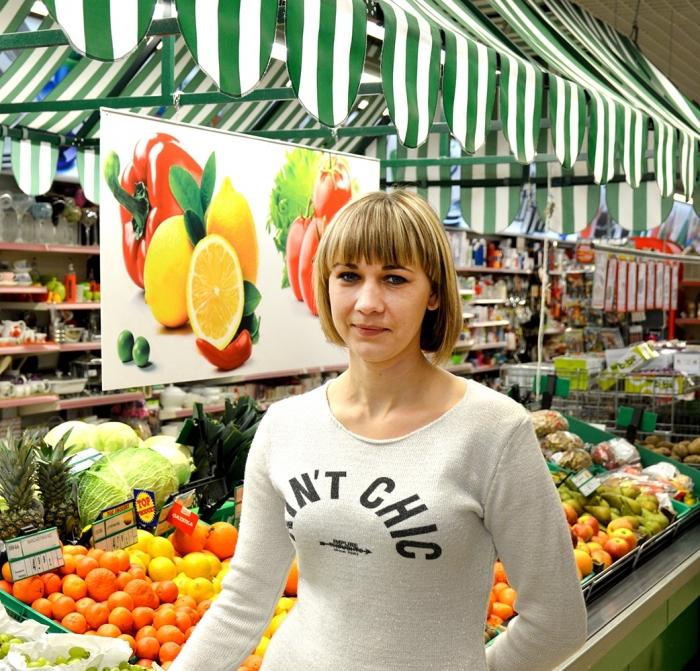 Słodycze z kreskówki Dzieci w zasadzie chwytają wszystko. Tak naprawdę bardziej istotne jest dla nich to, jak dany produkt wygląda i w co jest opakowany, niż sama zawartość.