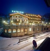 Hotel*** Patrizia z basenem i SPA; 7N/6SKI nd-nd Symbol oferty: 171/2647 Państwo: Region: Miasto: Transport: Profil wyjazdu: Wyżywienie: Zakwaterowanie: Wyposażenie: świadczenia: Włochy Val Di Fassa