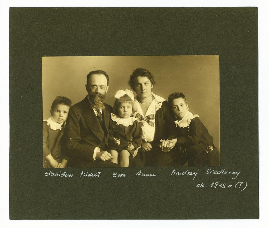 9. Rodzina Siedleckich ok. 1918 r.