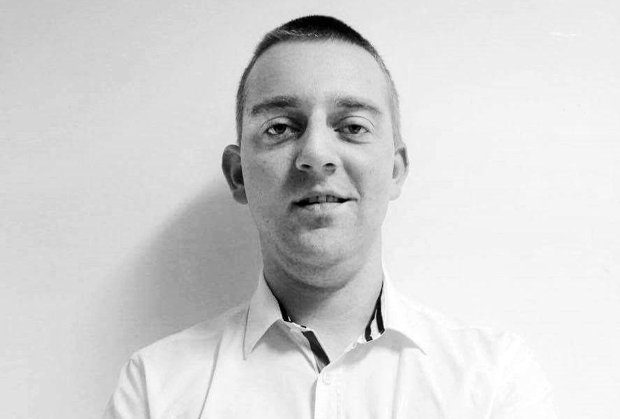 Erwin Sanakiewicz (Glinakonopia.eu / OSBN) Produkuję naturalne materiały budowlane z gliny i konopii, w tym m.in. cegły, bloczki z gliny lekkiej, płyty gliniane i konopne.