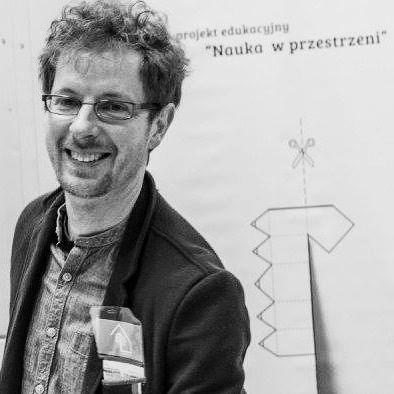 Poza pracą naukową zajmuje się wykonawstwem i projektowaniem w zakresie budownictwa z konopi. Natalia Buczkowska (OSBN) W projektowaniu kieruje się zasadami Głębokiej Ekologii.
