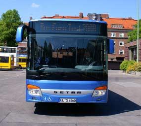 której wyprodukowano 348 oraz innemu modelowi rodziny MultiClass wysokopodłogowej Setrze S 415 UL, sprzedanej w liczbie 283.