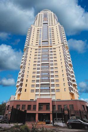 Łunaczarskiego 80, Sankt