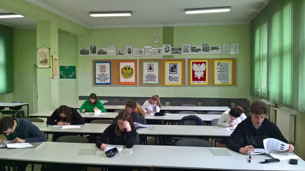 sprawdzić swoją wiedzę z zakresu tematyki powstań śląskich.