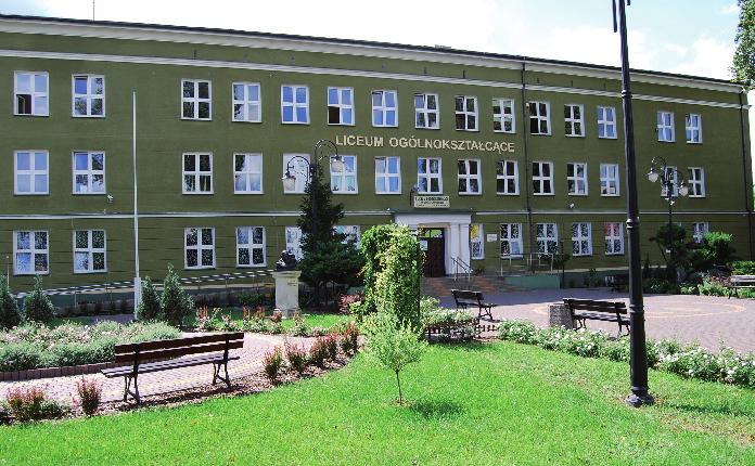 Wydatki inwestycyjne w powiecie kozienickim ROK 2010 913 449,14 zł zakup stołów i krzeseł na stołówce 17 101,35 zł, Program Leonardo da Vinci 226 634,19 zł Fundusz Rozwoju Systemu Edukacji, Program