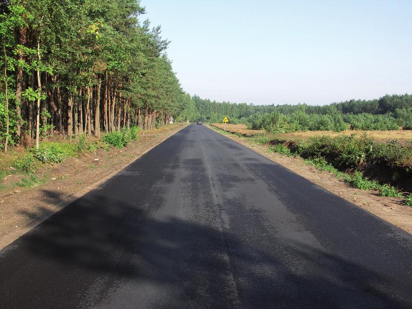 Wiślana 0,534 km, chodnik w technologii kostki brukowej obramowanej obrzeżem, wartość 96.770,40 zł, (w tym powiat 1 561,60 zł, gmina Kozienice 95.