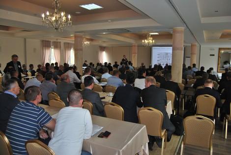 Sala obrad V kalifi Ogólnopolskich Warsztató Amoniakalnych Pierszy Działu modernizacji urządzeń 21 2002 Rozporządzenie Ministra spraie urządzeń urządzeń, spradzanie podlegających grudnia r.
