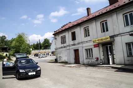 Obszar charakteryzuje się bardzo zróżnicowanym zagospodarowaniem przestrzennym, który nie buduje spójnego obrazu miejscowości.