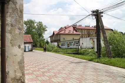 ochronki z 1895 roku. Obiekt wielokrotnie rozbudowywany, pełnił przez szereg lat wiele różnych, ważnych dla lokalnej społeczności funkcji.