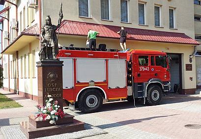 urozmaica i wzbogaca życie kulturalne mieszkańców lokalnej wspólnoty, rozwija poczucie tożsamości społeczności wiejskiej oraz uatrakcyjnia i promuje walory turystyczne Lubczy. Rysunek 32.