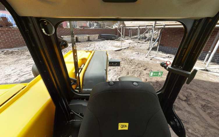 Komfort i łatwość użytkowania Najwyższy komfort JCB -60 ma dużą przestronną kabinę z szerokimi drzwiami; wewnątrz jest radio i duży schowek pod siedzeniem.