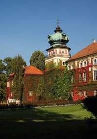 Łańcut, zamek Potockich Pozostałe zabytki BABICA, POWIAT STRZYśOWSKI Zespół dworski: dawny dwór Jarochońskich, murowany z przeł. XIX/XX w., park krajobrazowy (m.in.