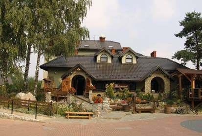 37-700 Przemyśl, ul. Sienkiewicza 7 tel. +4816 675 15 79 tel. kom. 0666 228 499, www.rest.barcelonka.pl Dominikańska Restauracja 37-700 Przemyśl, Pl. Dominikański 3 tel.