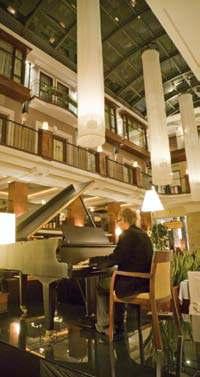ZACZERNIE, POWIAT RZESZOWSKI Marand Zajazd 36-062 Zaczernie 914 tel. kom. 0662 119 280 e-mail: hotelmarand@wp.pl www.marand.ipr.