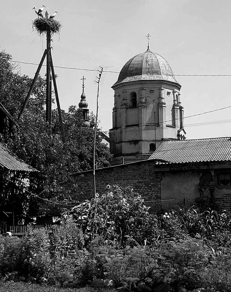 Il. 41. Olesko. Kościół pw. św. Trójcy (obecnie cerkiew prawosławna) Synagoga Synagoga znajduje się w niewielkiej odległości od rynku, na południe.