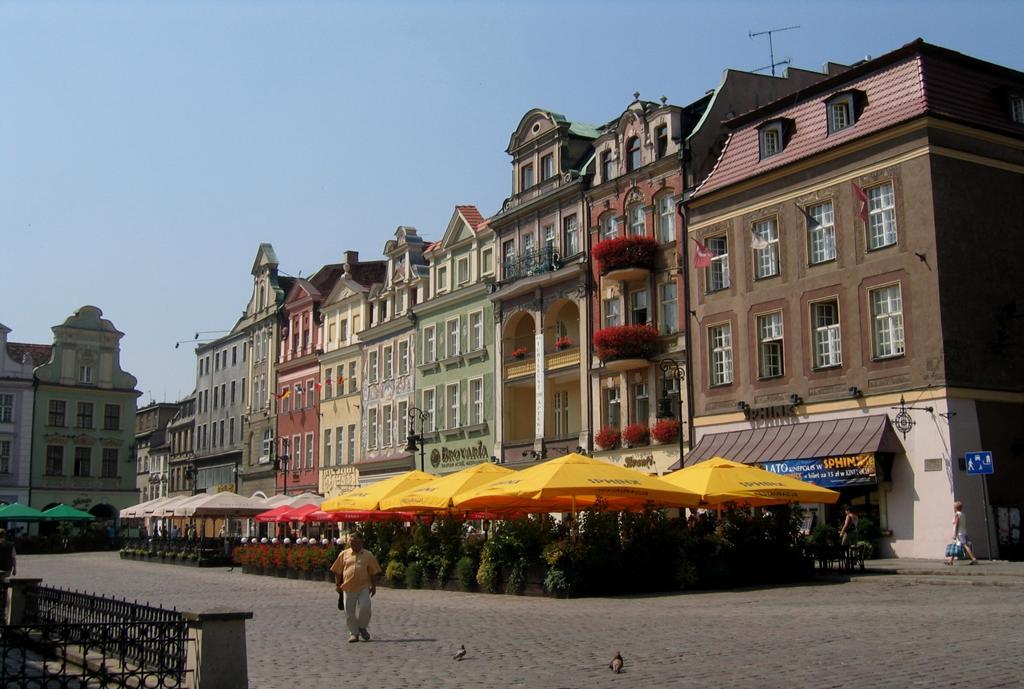 Iluminacja zespołów zabudowy jest formą tworzenia w
