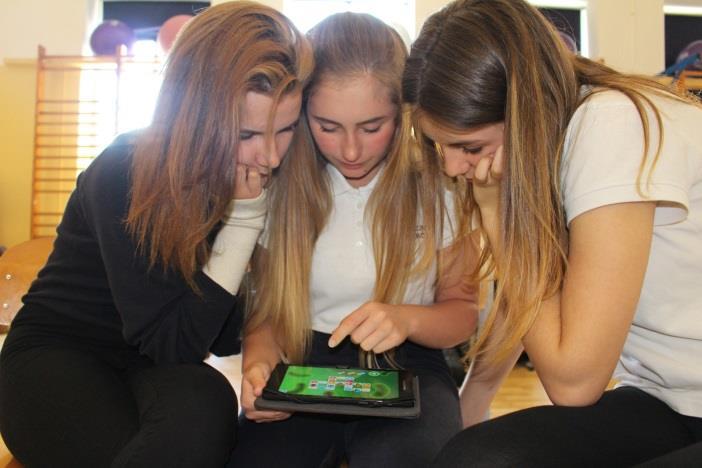 wykorzystanie tabletów i programów do kodowania