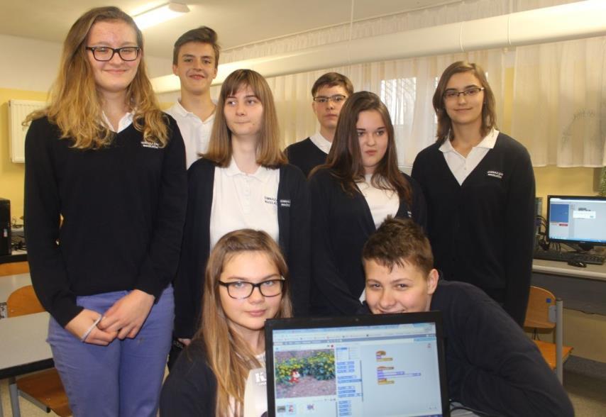 Tydzień kodowania 2016 W październiku 2016 roku uczniowie przystąpili do Codeweek 2016 i realizowali zadania z kodowania w
