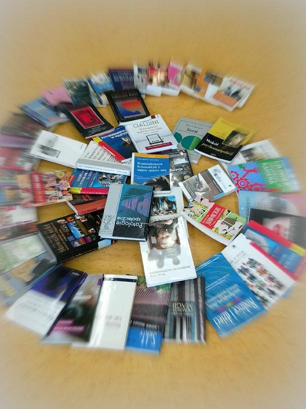 Profil aktyka i pomoc ofiarom PSYCHOM A NIPULA CJI 23 pa?dziernika 2015 Wroc?aw 23 pa?dziernika 2015r.