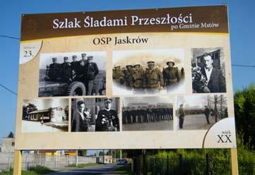 Nowe pomieszczenie wydzielono z pomieszczeń garażowych remizy OSP. Wykonano strop i docieplono ściany. Położono płytki i zamontowano urządzenia sanitarne.