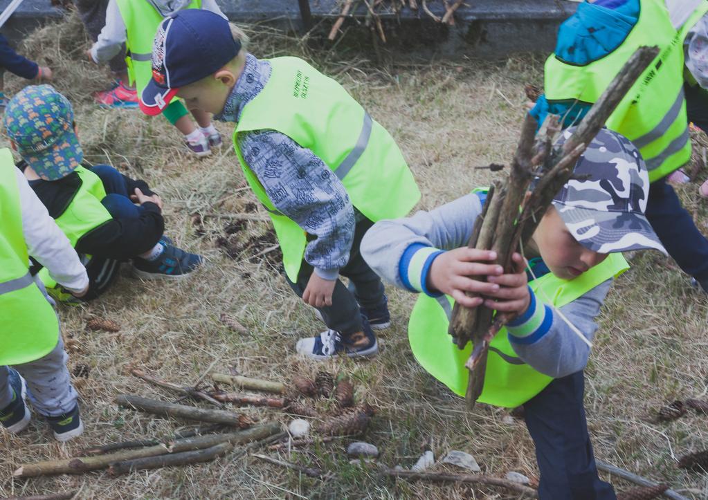 WARSZTATY LANDART TWORZENIE SZTUKI W OTOCZENIU PRZYRODY 2015, Piknik ekologiczny,