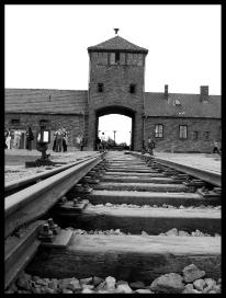 na terenie okupowanej Polski utworzony na wzór KL Dachau oraz KL