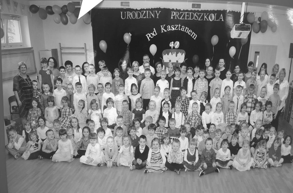 2002, po rozstrzygnięciu konkursu, zatwierdzono pełną nazwę naszej placówki: Przedszkole Miejskie nr 4 "Pod Kasztanem" W ciągu tych lat wiele się wokół nas zmieniło.