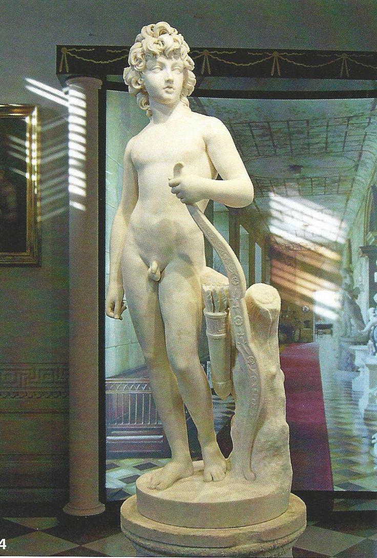 ANTONIO CANOVA był artystą zajmującym się malarstwem, architekturą i przede wszystkim rzeźbą. Urodził się w 1757 roku w Possagno.