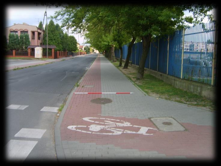 Foto.46. Ścieżka rowerowa wzdłuż ul.