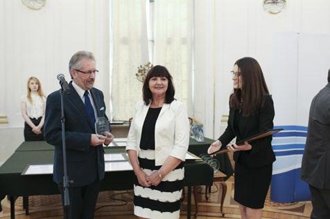 Złoto za wytrwałość i najwyższą liczbę punktów W Konkursie Przyjazny Urząd mogą brać udział jednostki sektora administracji publicznej, zarówno rządowej, jak i samorządowej, a w szczególności gminy,