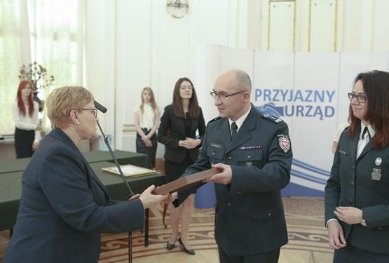 AMBASADORZY JAKOŚCI W OBSŁUDZE KLIENTA, CZYLI Laury za innowacyjność i profesjonalizm Przyjazny Urząd to konkurs jakości, w którym dokonywana jest ocena instytucji administracji publicznej i ich