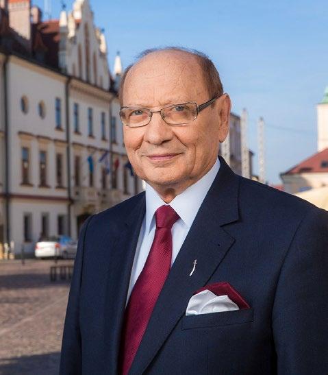 Urząd ma służyć ludziom ROZMOWA Z TADEUSZEM FERENCEM, PREZYDENTEM MIASTA RZESZOWA Dlaczego Urząd Miasta Rzeszowa zdecydował się wziąć udział w I edycji Konkursu Przyjazny Urząd oraz jak przyjęli