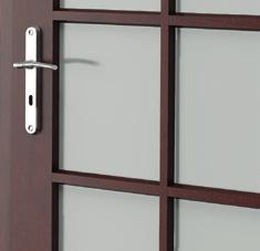 It is covered with natural veneer. The door leaf was designed and built to withstand deformations. Coated with matte varnish. The Cordoba leaf is profiled at 20 0 angle.