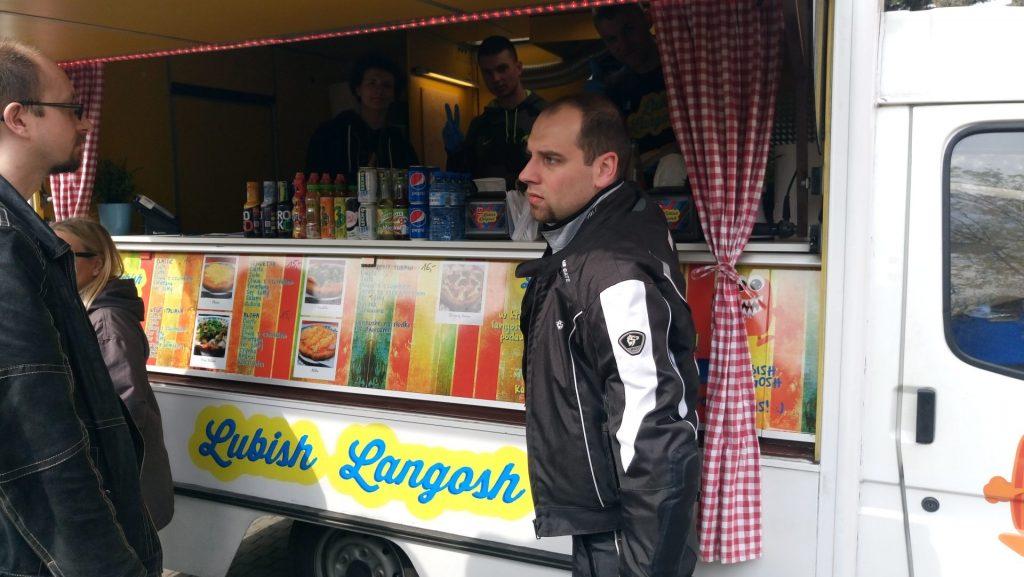 Ten food truck specjalizuje się w Węgierskich smakach, a dokładniej