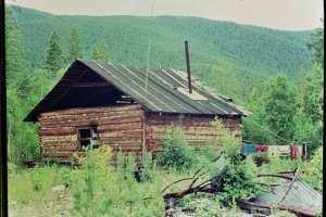 18. Owa chatka widziana z drugiej
